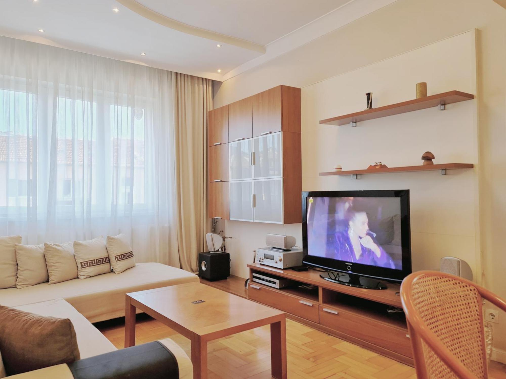 Apartament Center Sofialuxrentals Patriarh Evtimiy - Free Parking Sofia