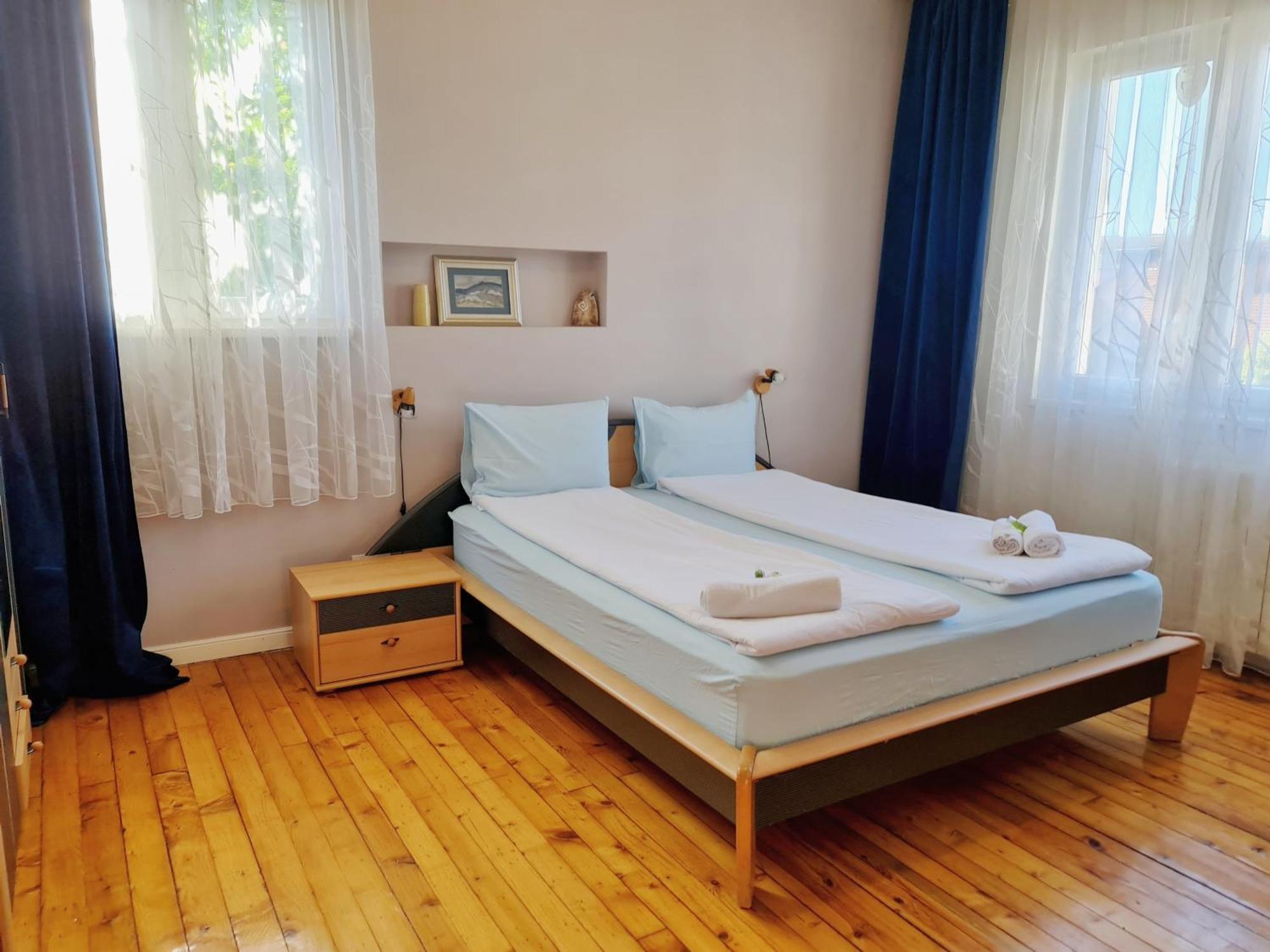 Apartament Center Sofialuxrentals Patriarh Evtimiy - Free Parking *